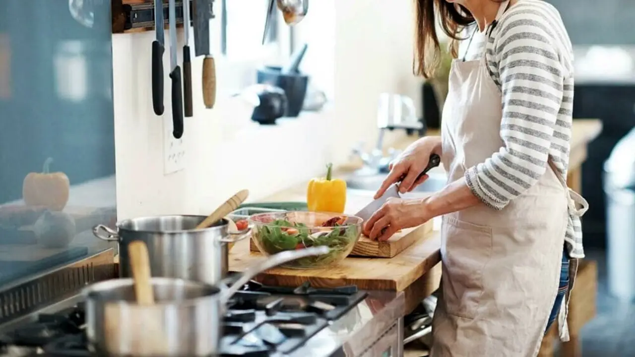 I rimedi naturali per eliminare gli odori sgradevoli in cucina I rimedi naturali per eliminare gli odori sgradevoli in cucina