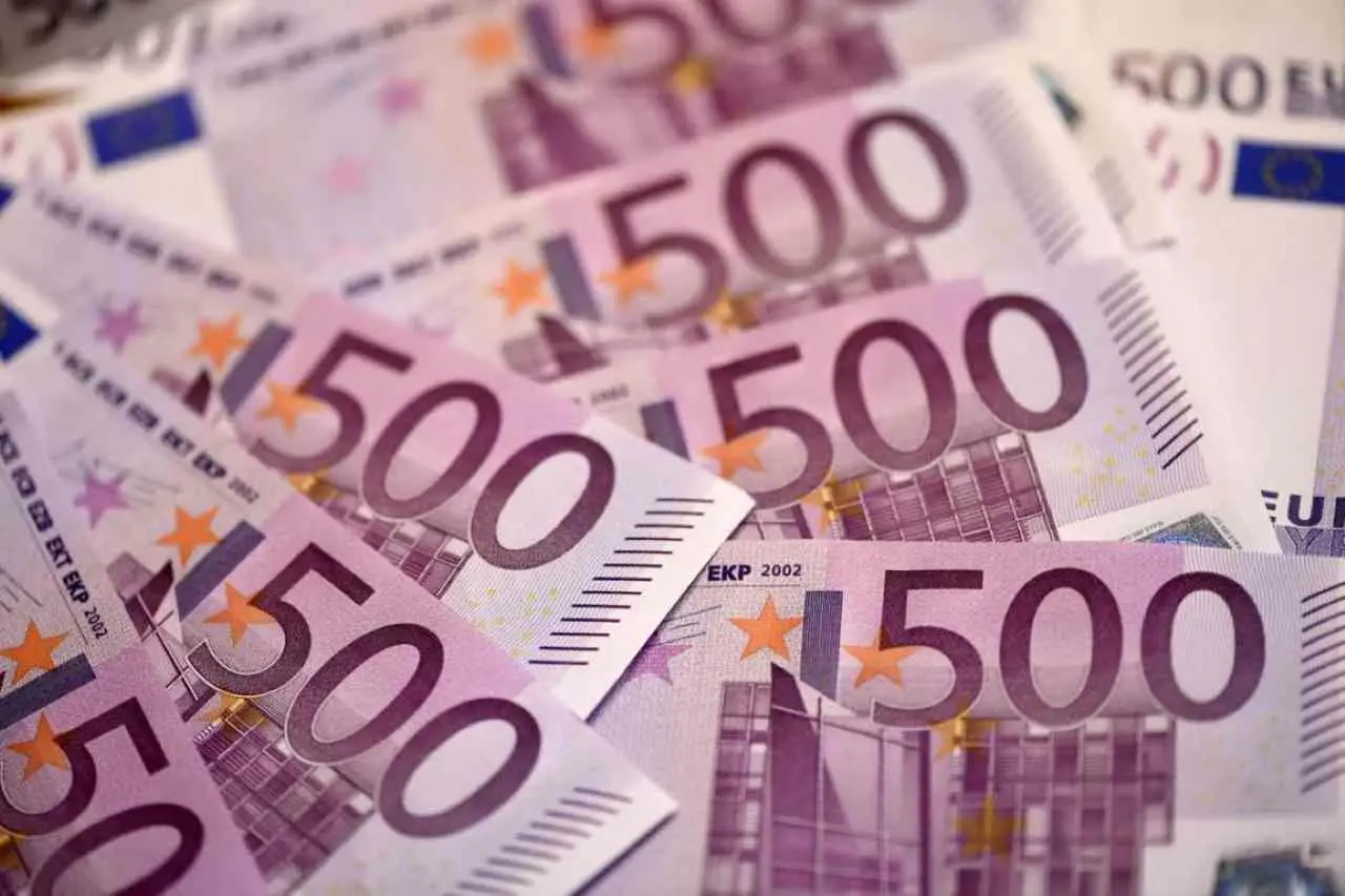 Il 27 marzo questa banconota verrà dismessa: è ancora valida per i pagamenti? Il 27 marzo questa banconota verrà dismessa: è ancora valida per i pagamenti?