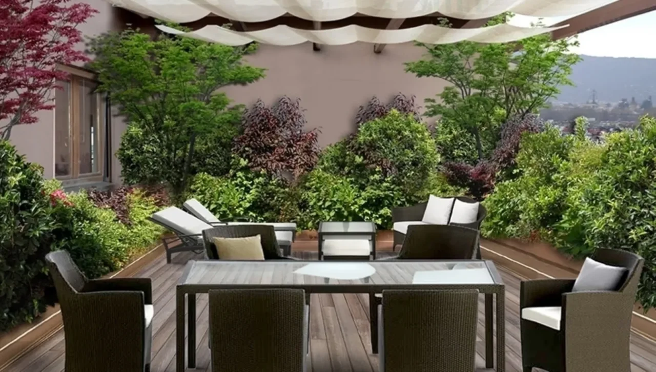 Come proteggere i mobili da giardino dal sole intenso: il sistema dei vivaisti aggiornato per giugno Come proteggere i mobili da giardino dal sole intenso: il sistema dei vivaisti aggiornato per giugno