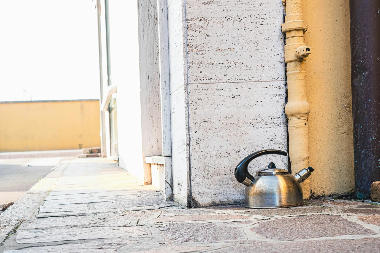 Non lasciare mai questi oggetti sul balcone d’estate: ecco cosa succede Non lasciare mai questi oggetti sul balcone d’estate: ecco cosa succede