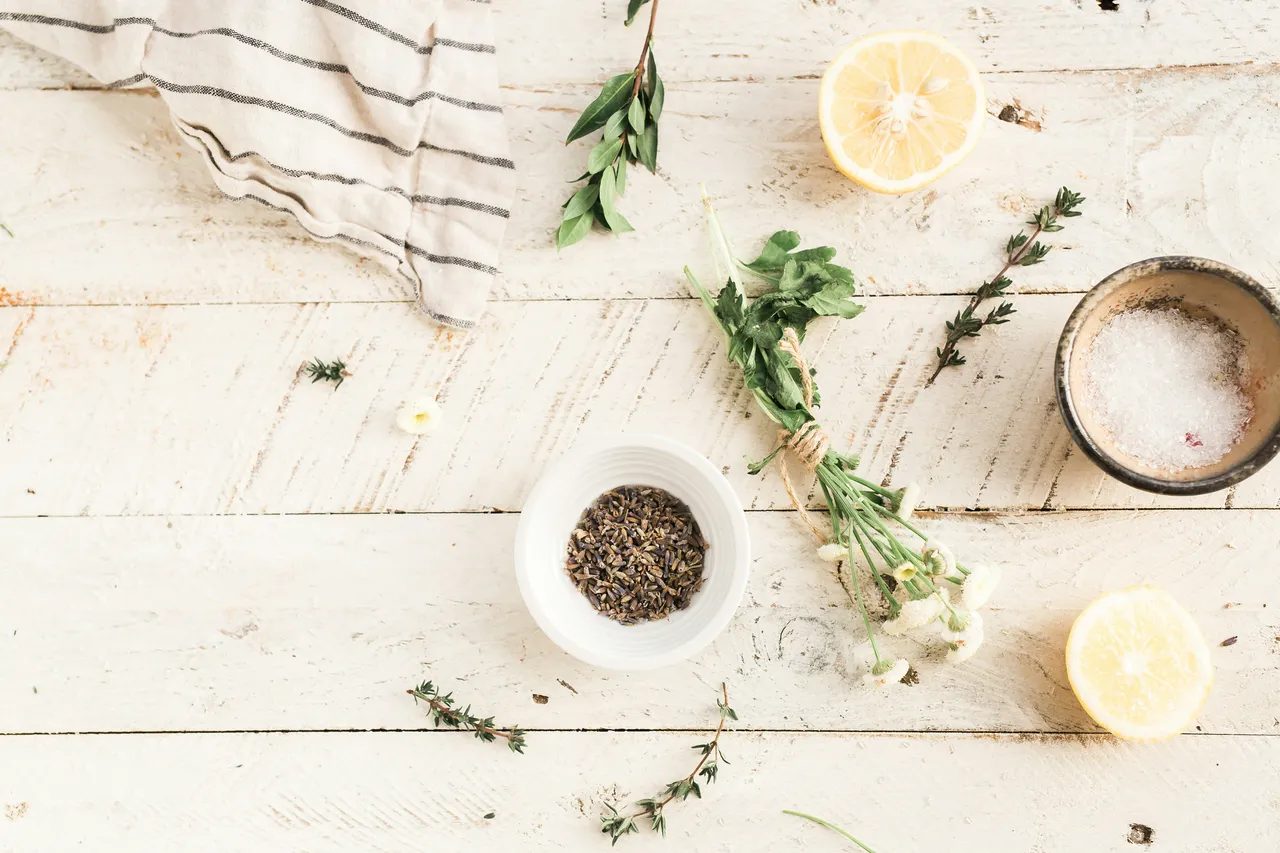 Come profumare la casa con ingredienti naturali: i 3 rimedi più usati in estate Come profumare la casa con ingredienti naturali: i 3 rimedi più usati in estate