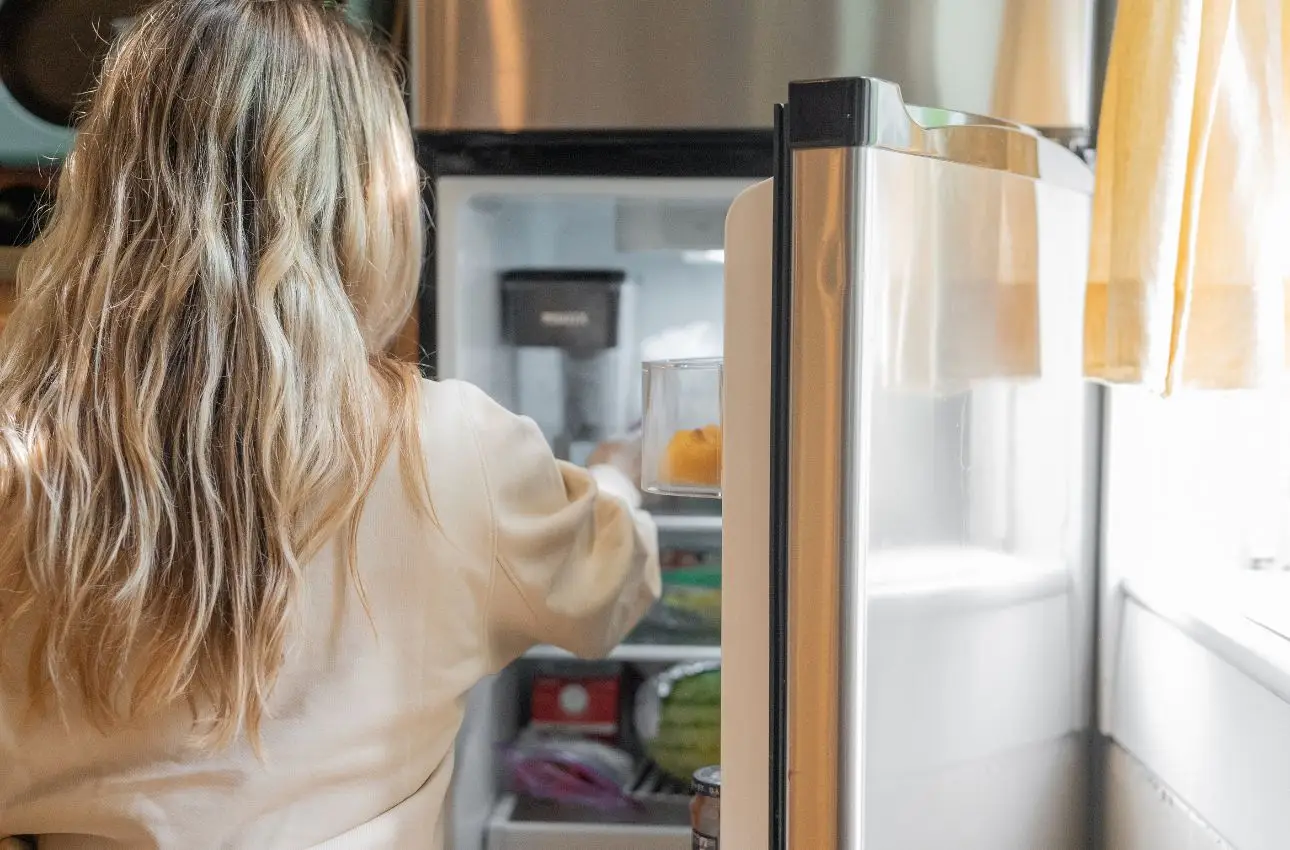 Come mantenere il frigorifero efficiente d’estate: ecco cosa controllare ogni settimana Come mantenere il frigorifero efficiente d’estate: ecco cosa controllare ogni settimana