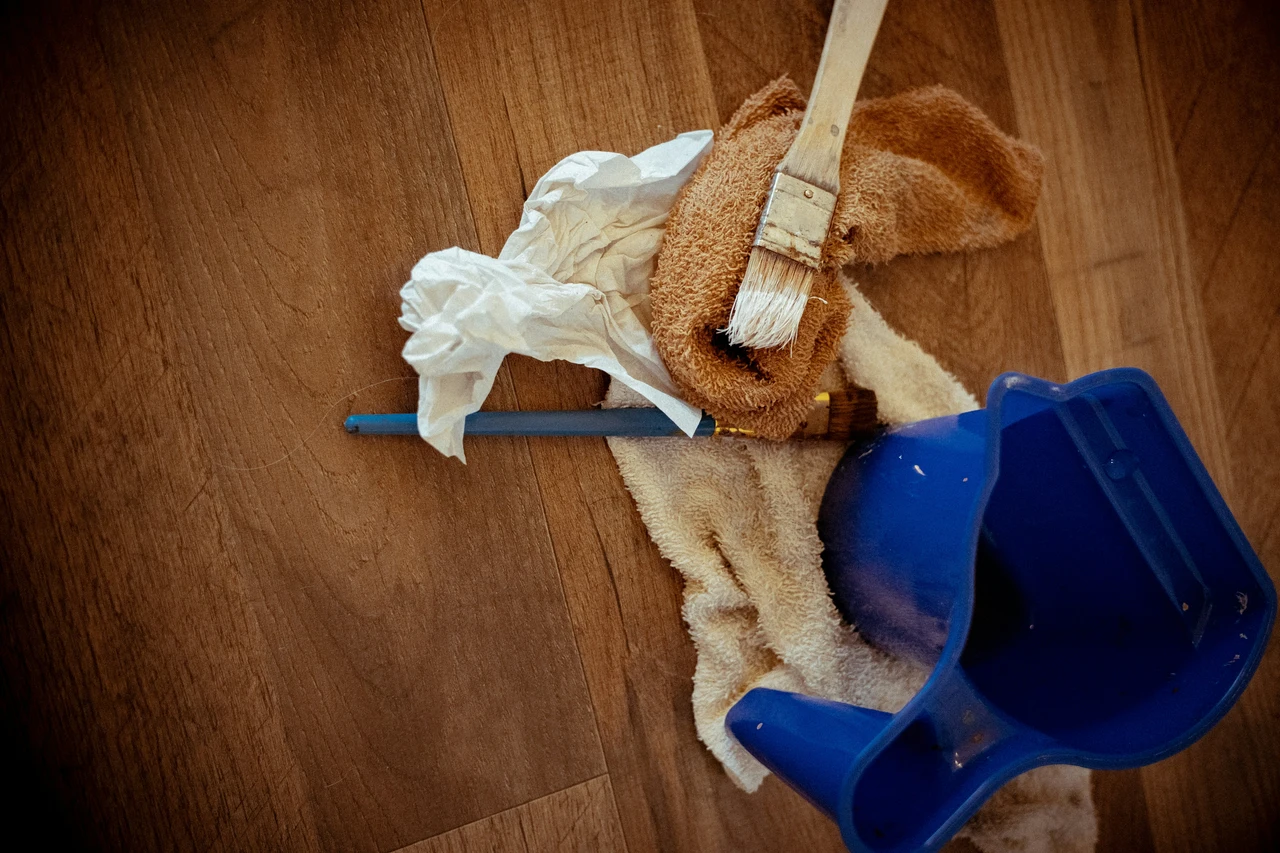 Come proteggere il parquet dal caldo e dall’umidità estiva: il metodo più usato Come proteggere il parquet dal caldo e dall’umidità estiva: il metodo più usato