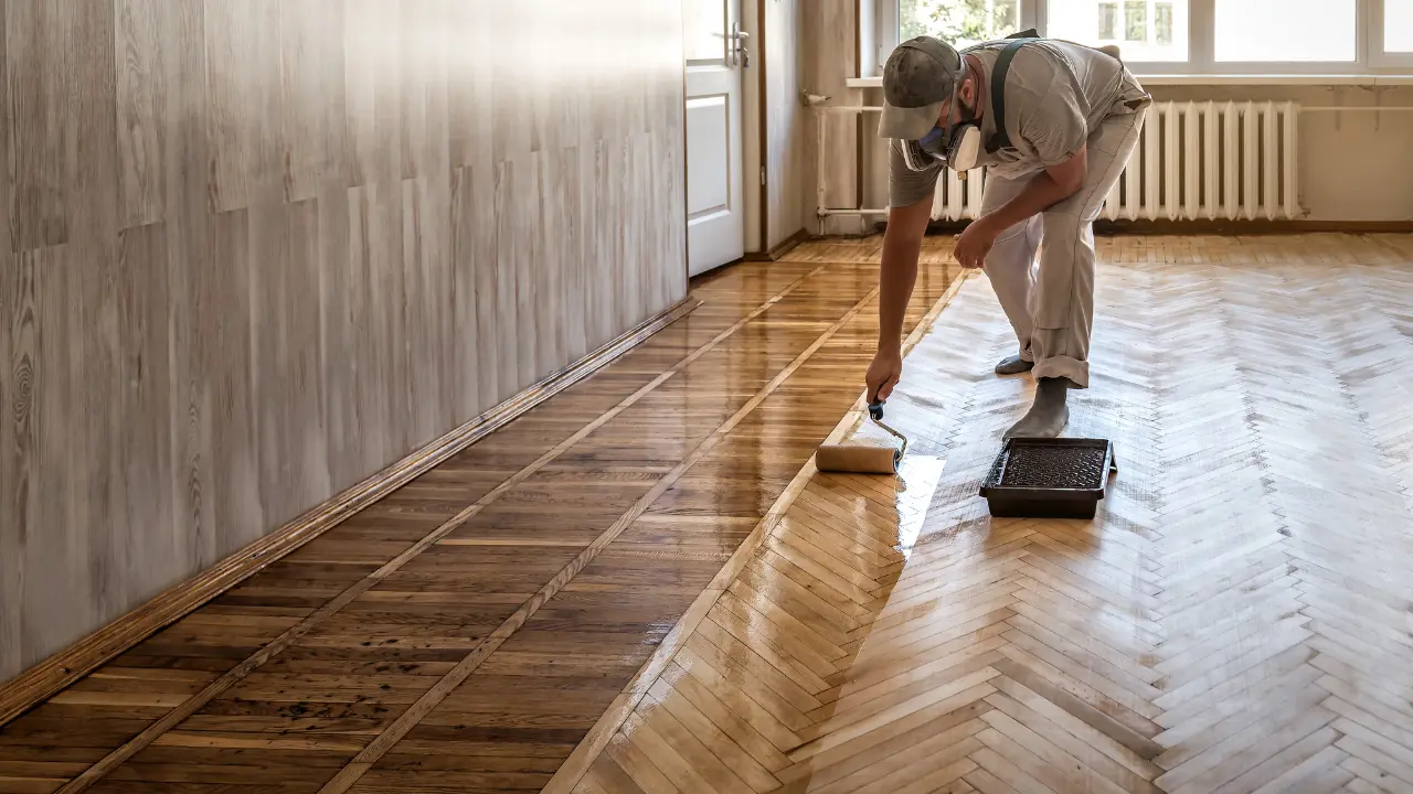 Come proteggere il parquet dal caldo e dall’umidità estiva: il metodo più usato Come proteggere il parquet dal caldo e dall’umidità estiva: il metodo più usato